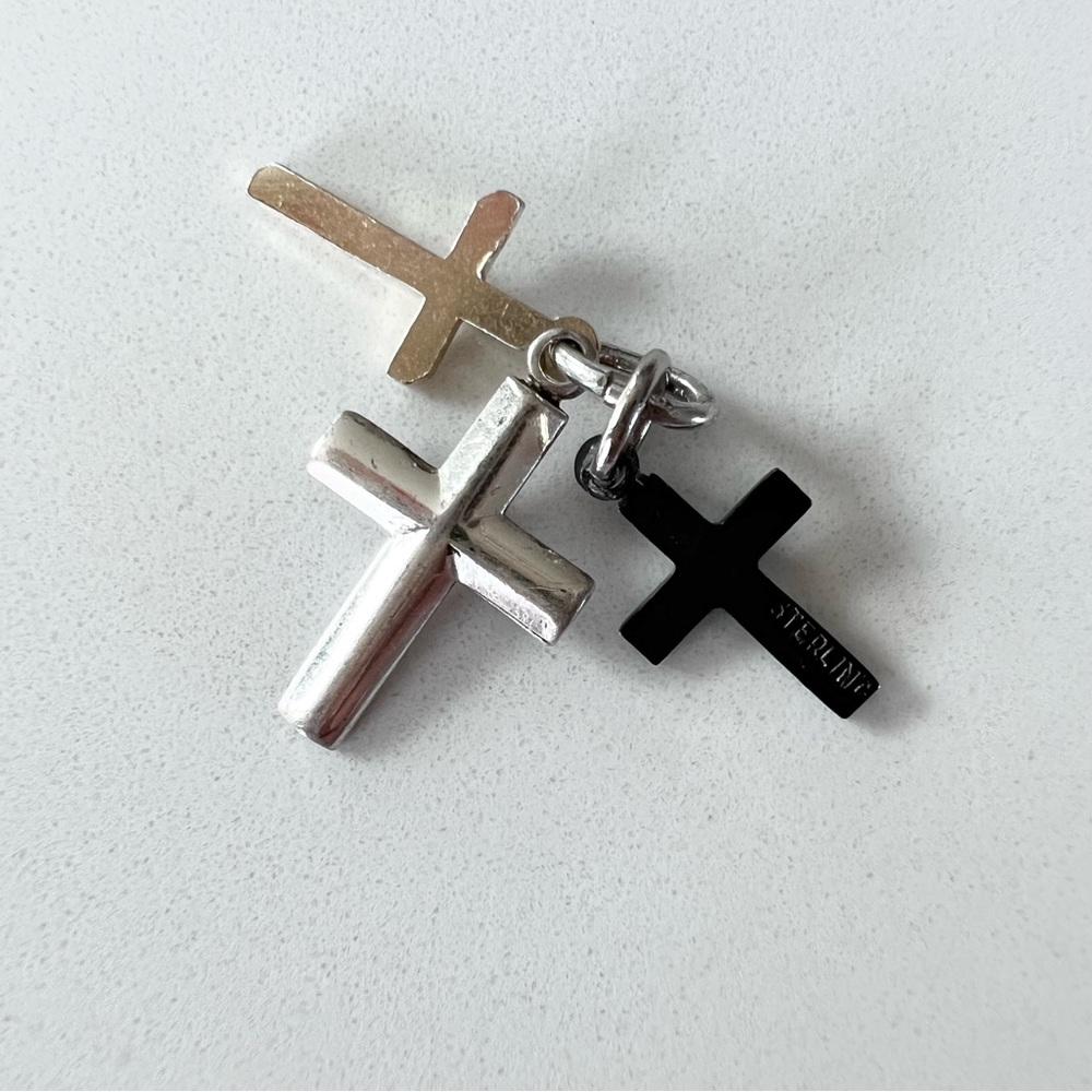 ⭐️ 3 Vintage Sterling Silver Mini Cross Charms - Picture 4 of 6